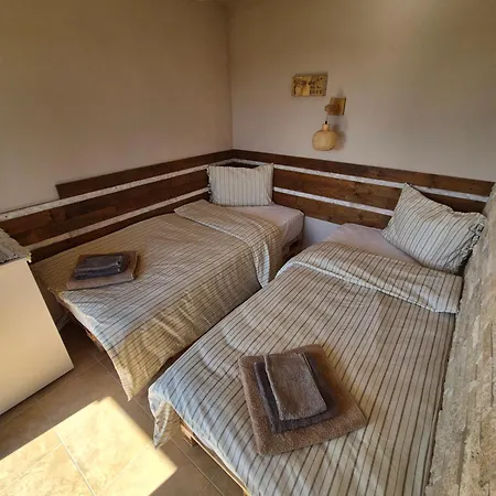 Dom wakacyjny Living - зеленият хълм луксозна Bedzhene